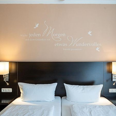 Hotel Sleepbeeone Wilhelmshaven Exterior foto