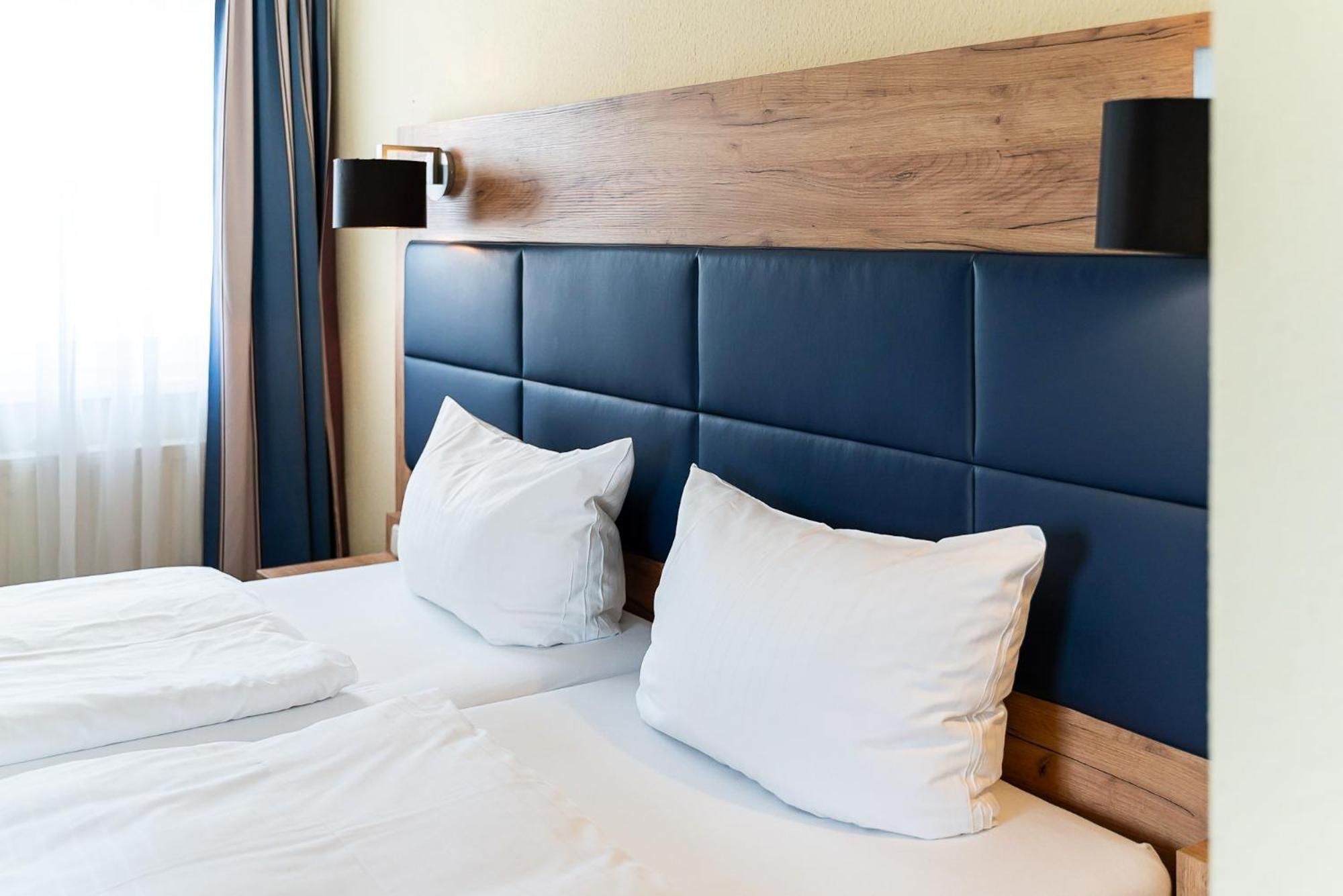 Hotel Sleepbeeone Wilhelmshaven Exterior foto