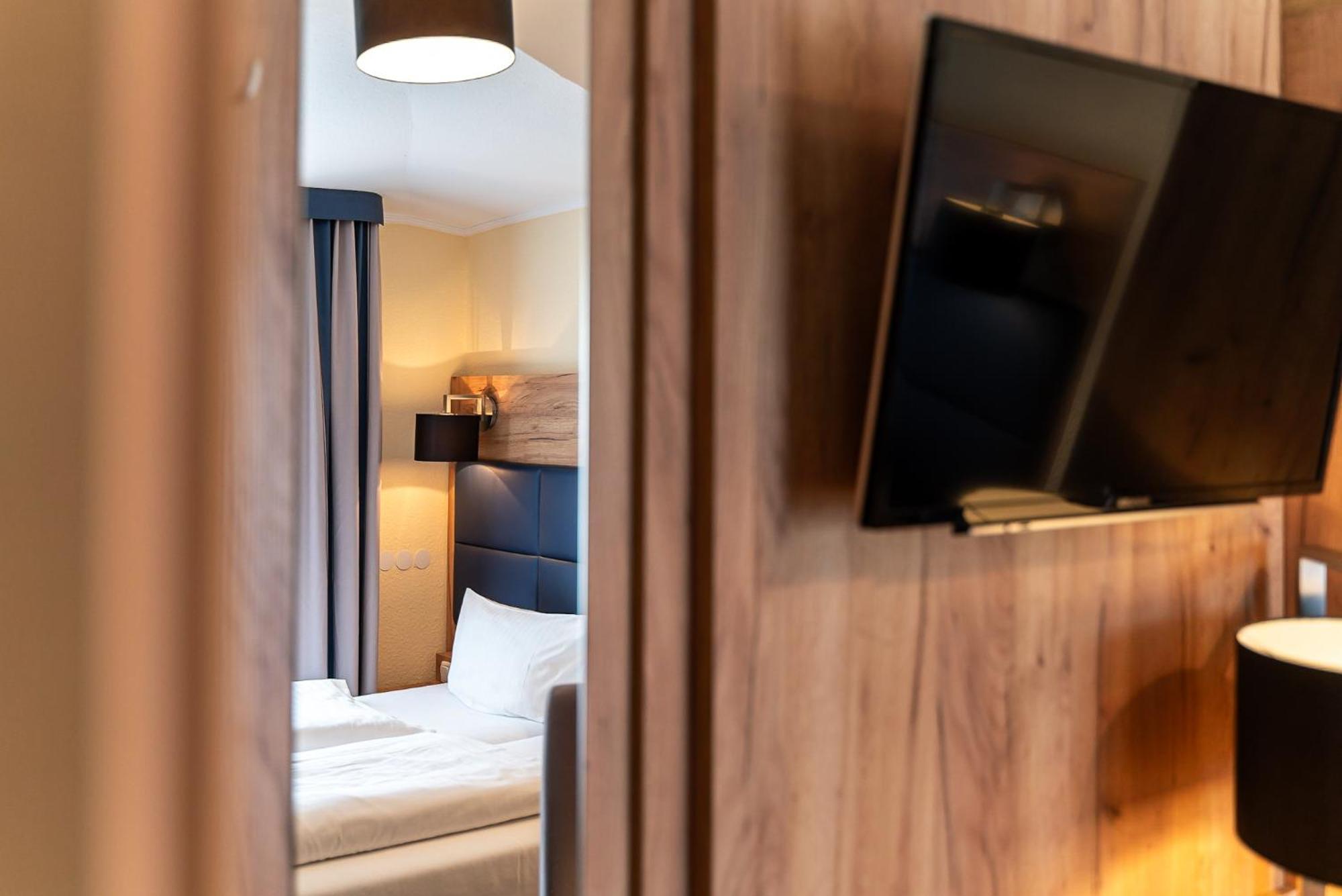 Hotel Sleepbeeone Wilhelmshaven Exterior foto
