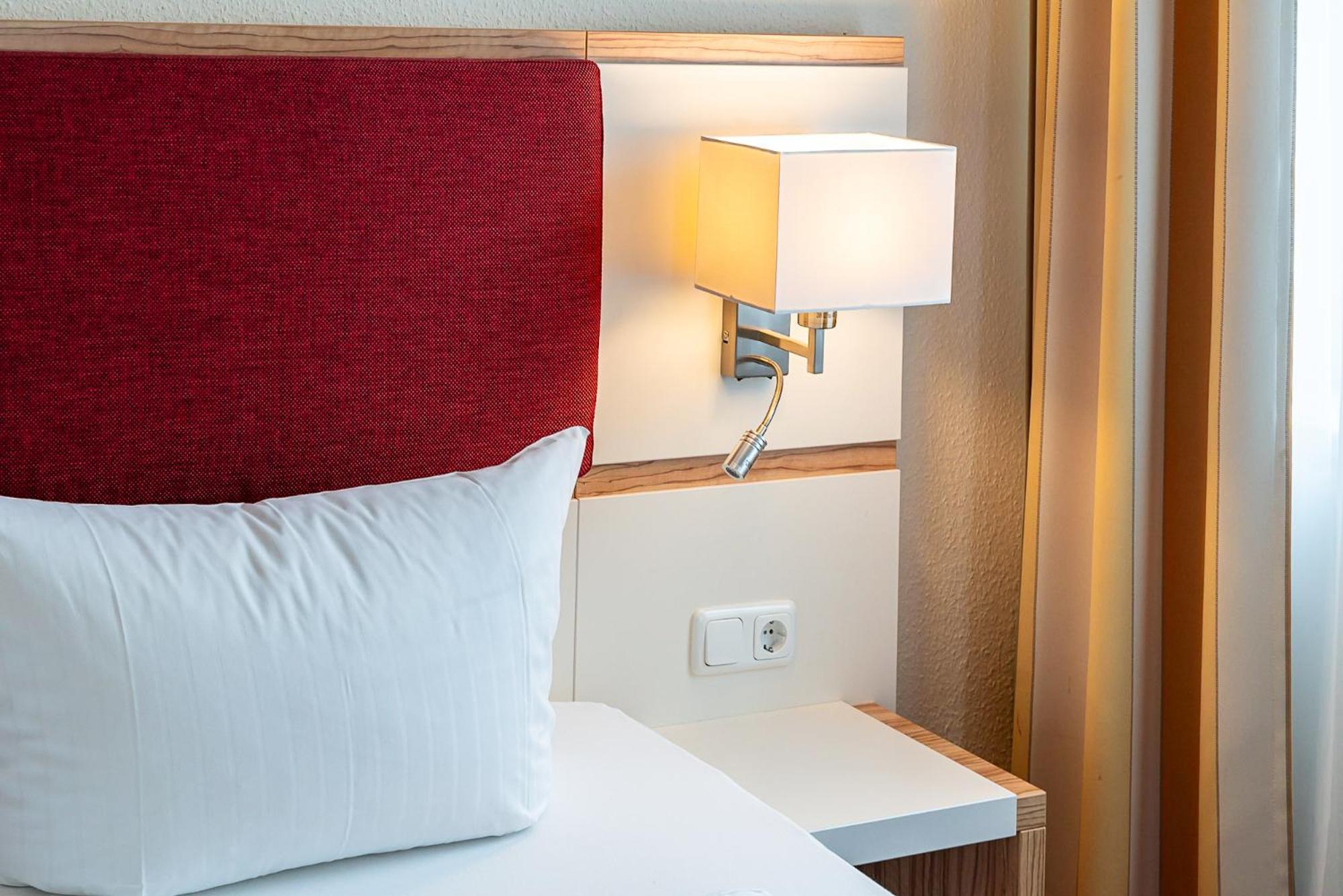 Hotel Sleepbeeone Wilhelmshaven Exterior foto