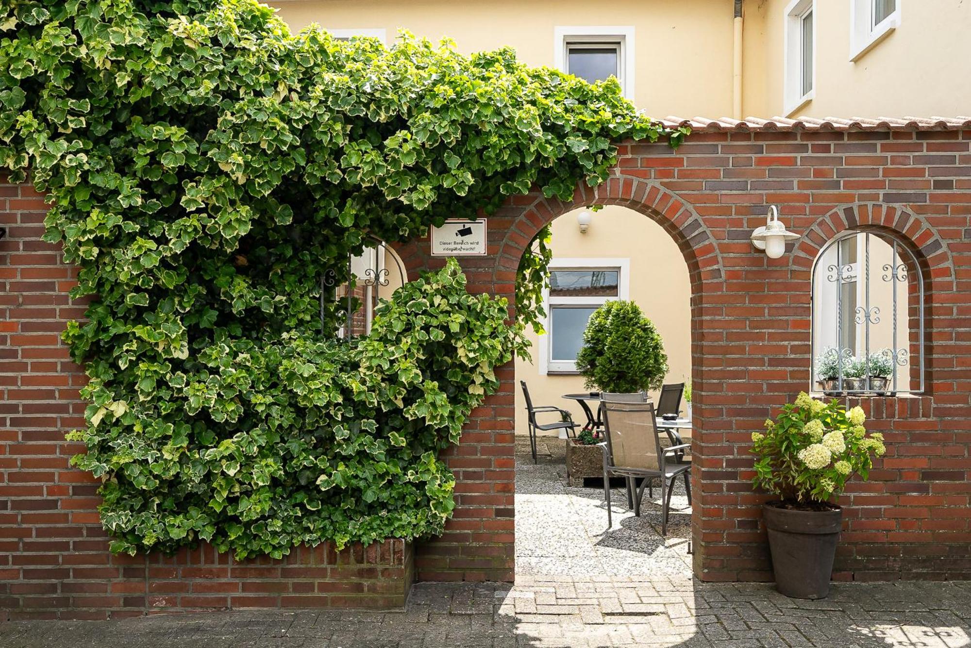Hotel Sleepbeeone Wilhelmshaven Exterior foto